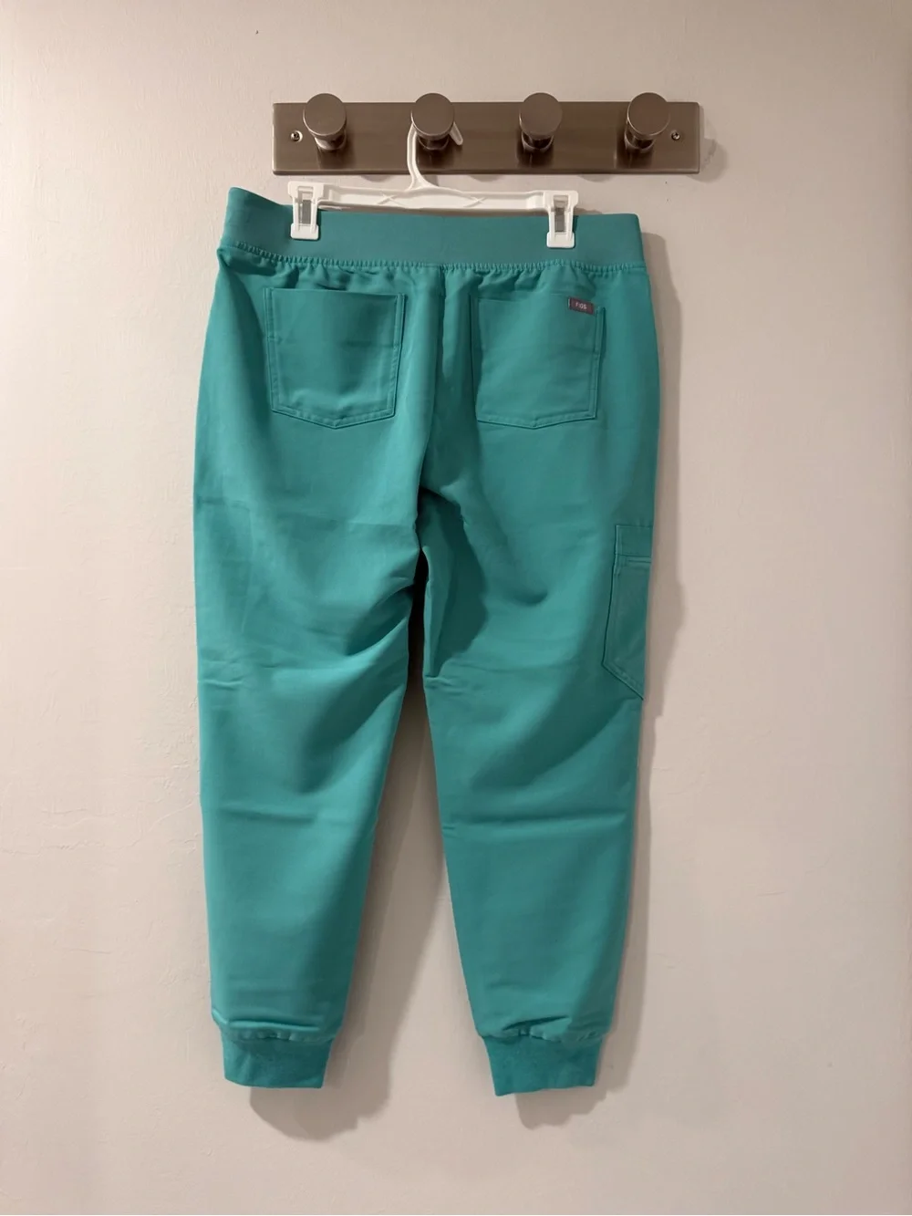 FIGS Zamora 2.0 Jogger Scrub Pants Green M Petite NWT